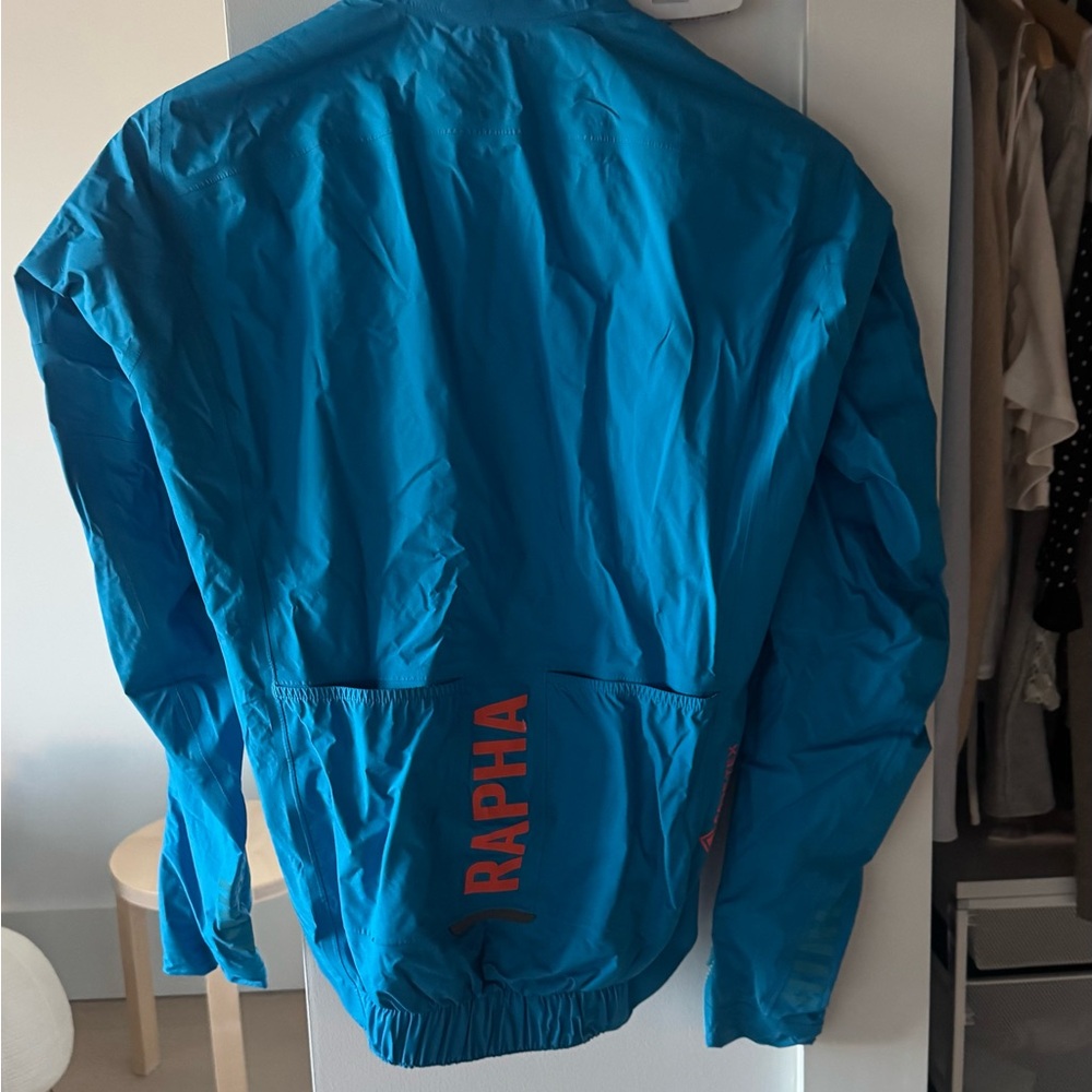 MEN's RAPHA PRO TEAM INSULATED GORE-TEX RAIN JACKET